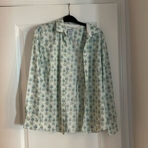 Light green print blouse.
